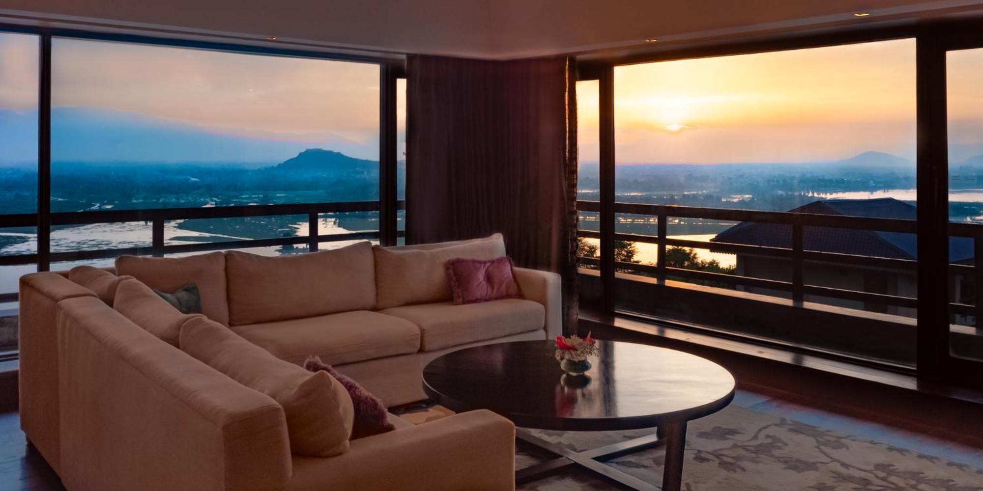 Taj Dal View Srinagar Hotel Eksteriør billede
