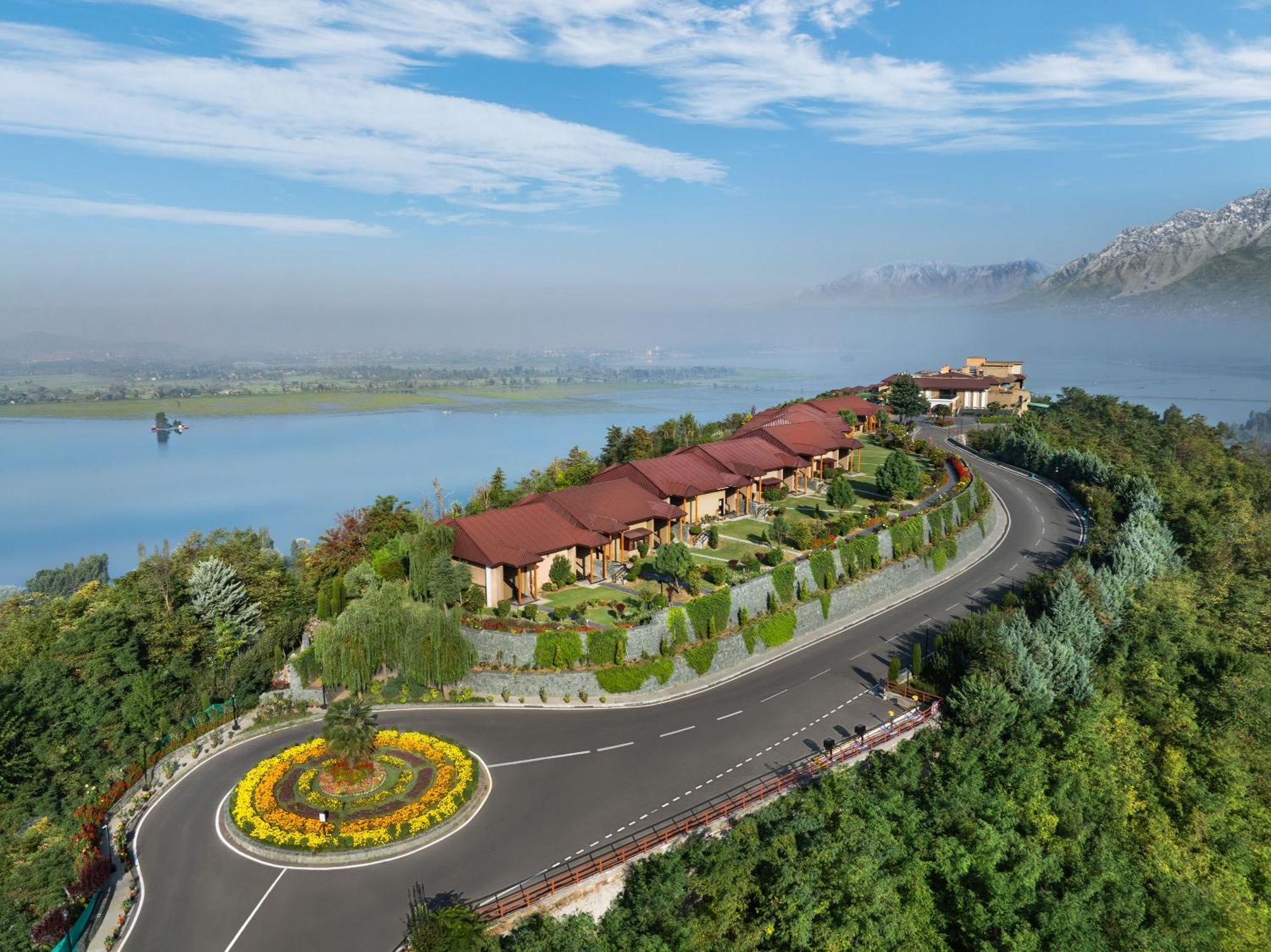 Taj Dal View Srinagar Hotel Eksteriør billede