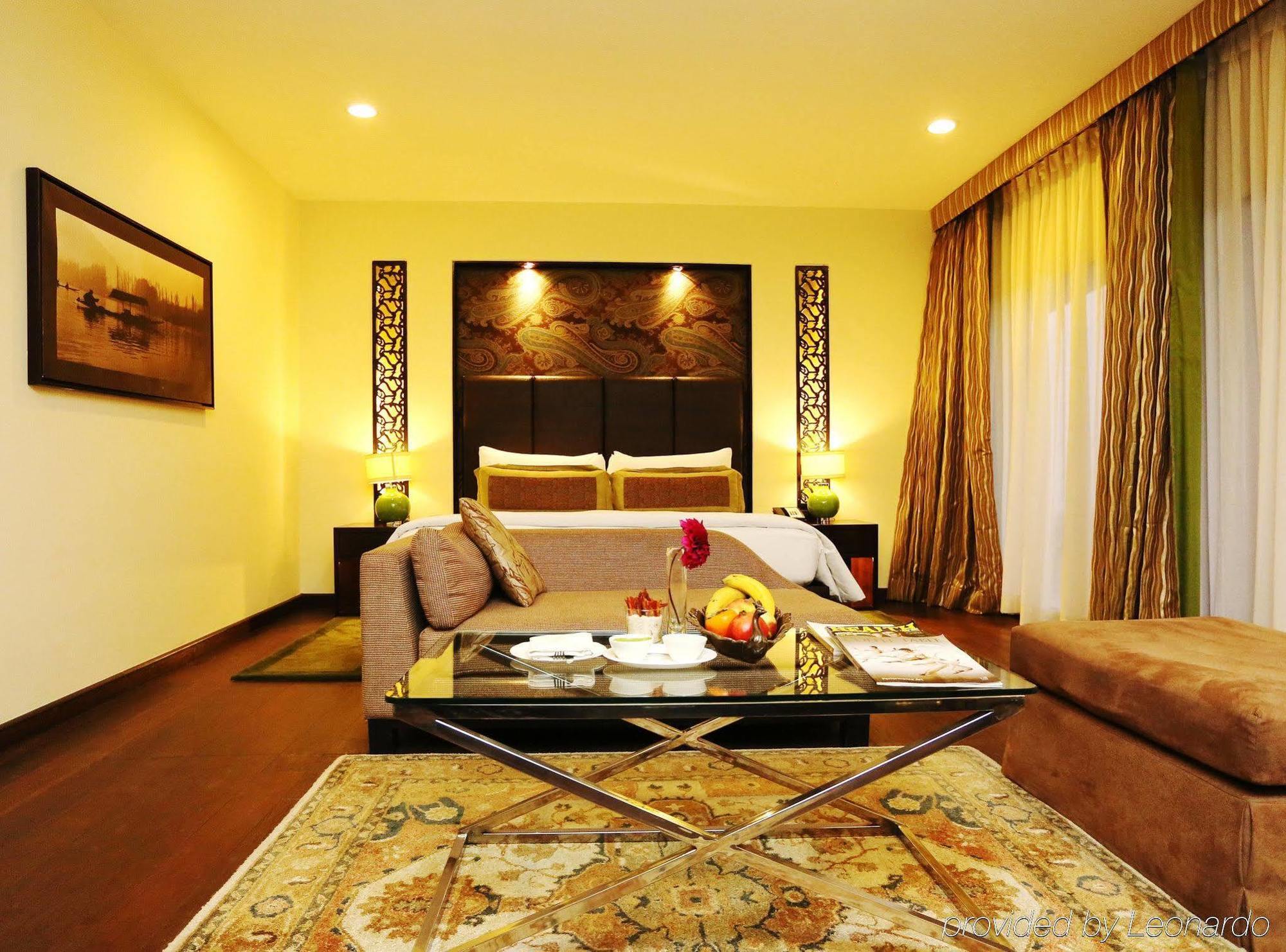 Taj Dal View Srinagar Hotel Eksteriør billede